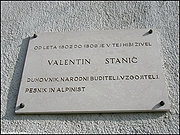 Plošča v spomin Valentinu Stanič